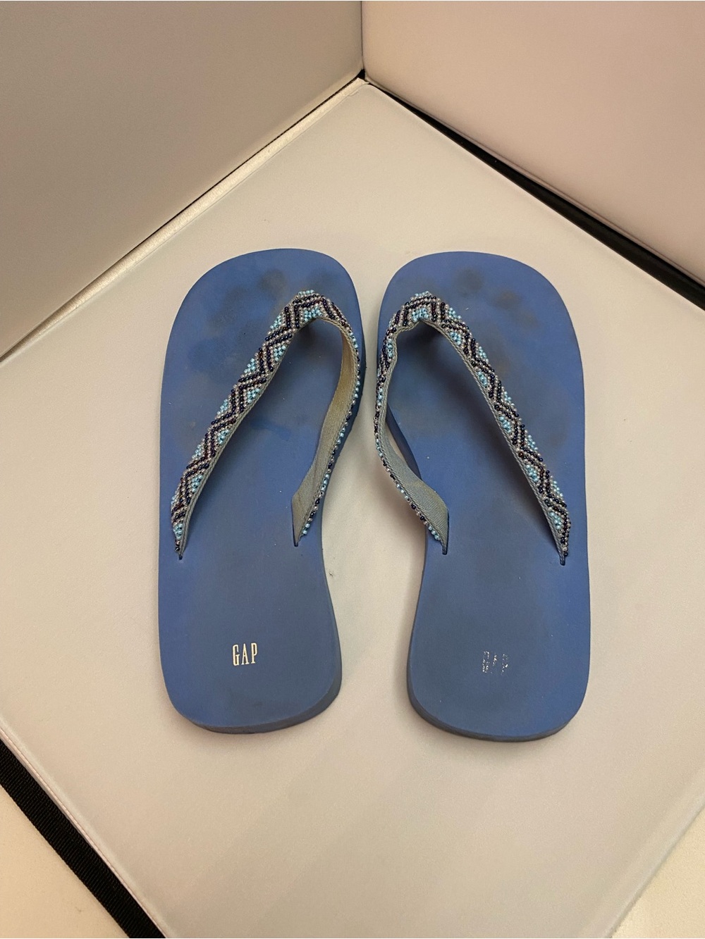 GAP Blue Beaded Strap Flip Flops size 7